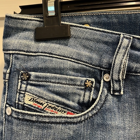 EUC Diesel Ronhary midrise classic blue denim bootcut jeans. - Picture 7 of 14